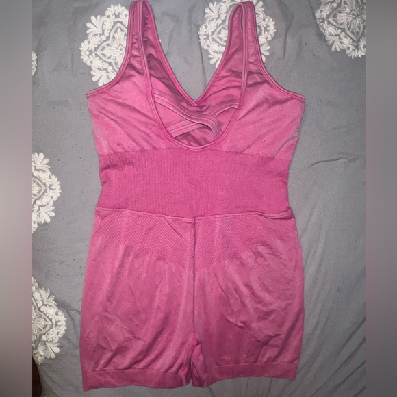 Active romper - Picture 2 of 2